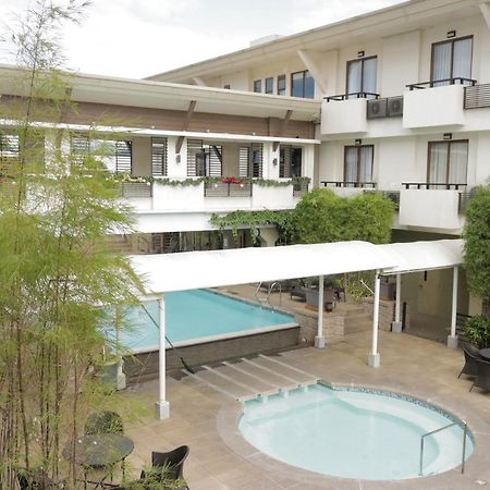 Mansion Garden Hotel Olongapo Luaran gambar