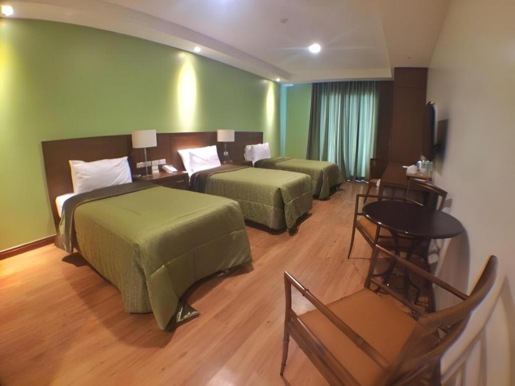 Mansion Garden Hotel Olongapo Luaran gambar