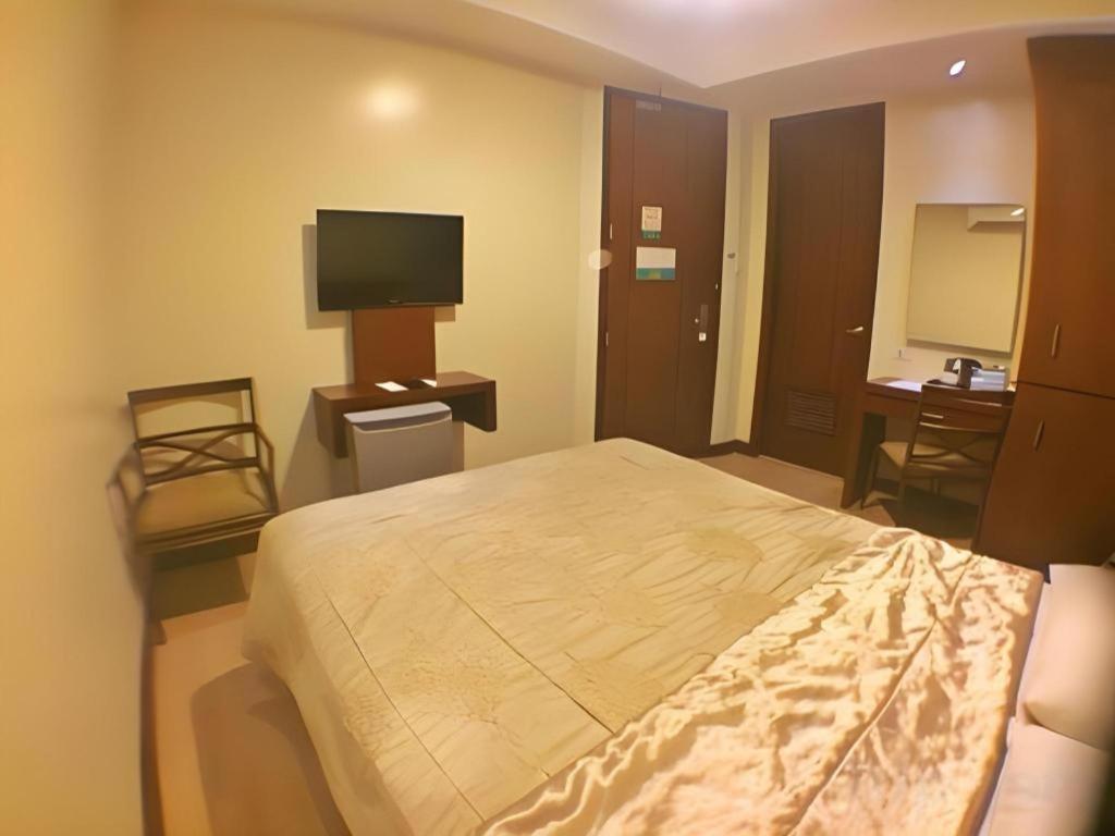 Mansion Garden Hotel Olongapo Luaran gambar