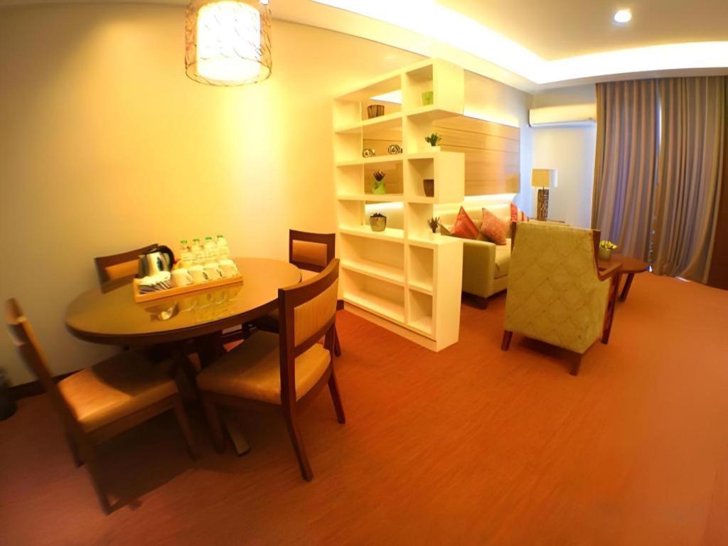 Mansion Garden Hotel Olongapo Luaran gambar