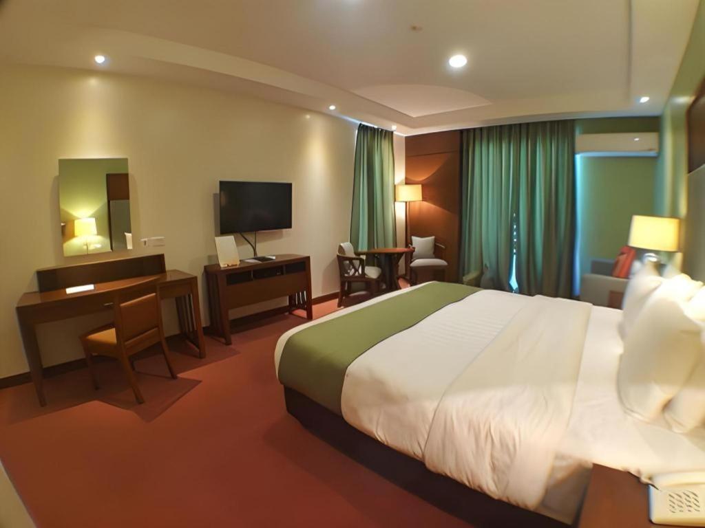 Mansion Garden Hotel Olongapo Luaran gambar